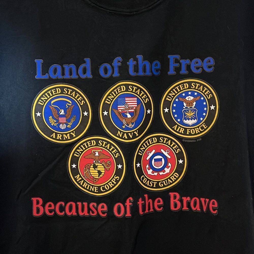 US Military Land of the Free Because of the Brave Gildan Mens Tee Size Large - Picture 3 of 16